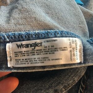 Men’s wrangler, cowboy cut premium performance jeans